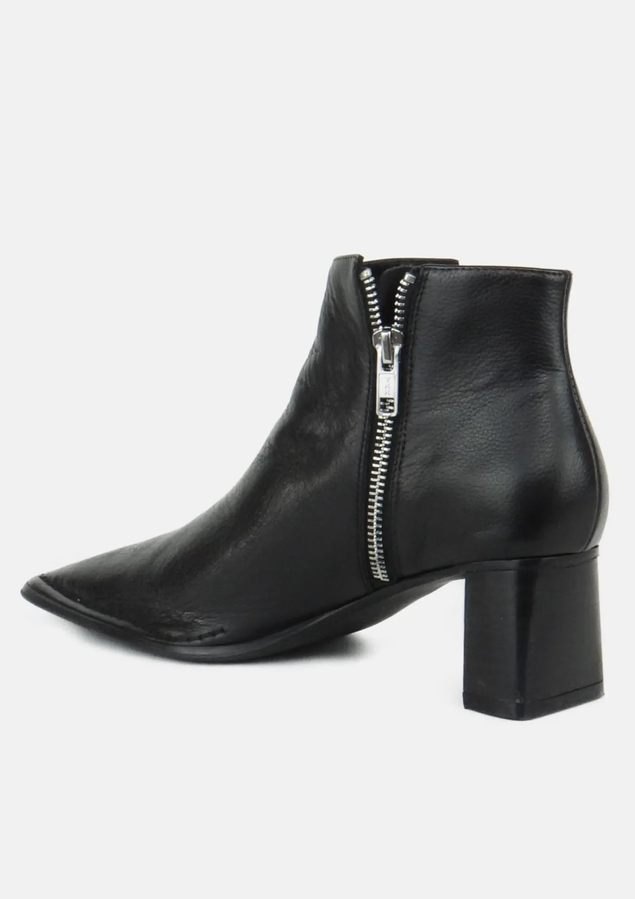 Cardia Heeled Black Leather Pointed Boot with Side Zip