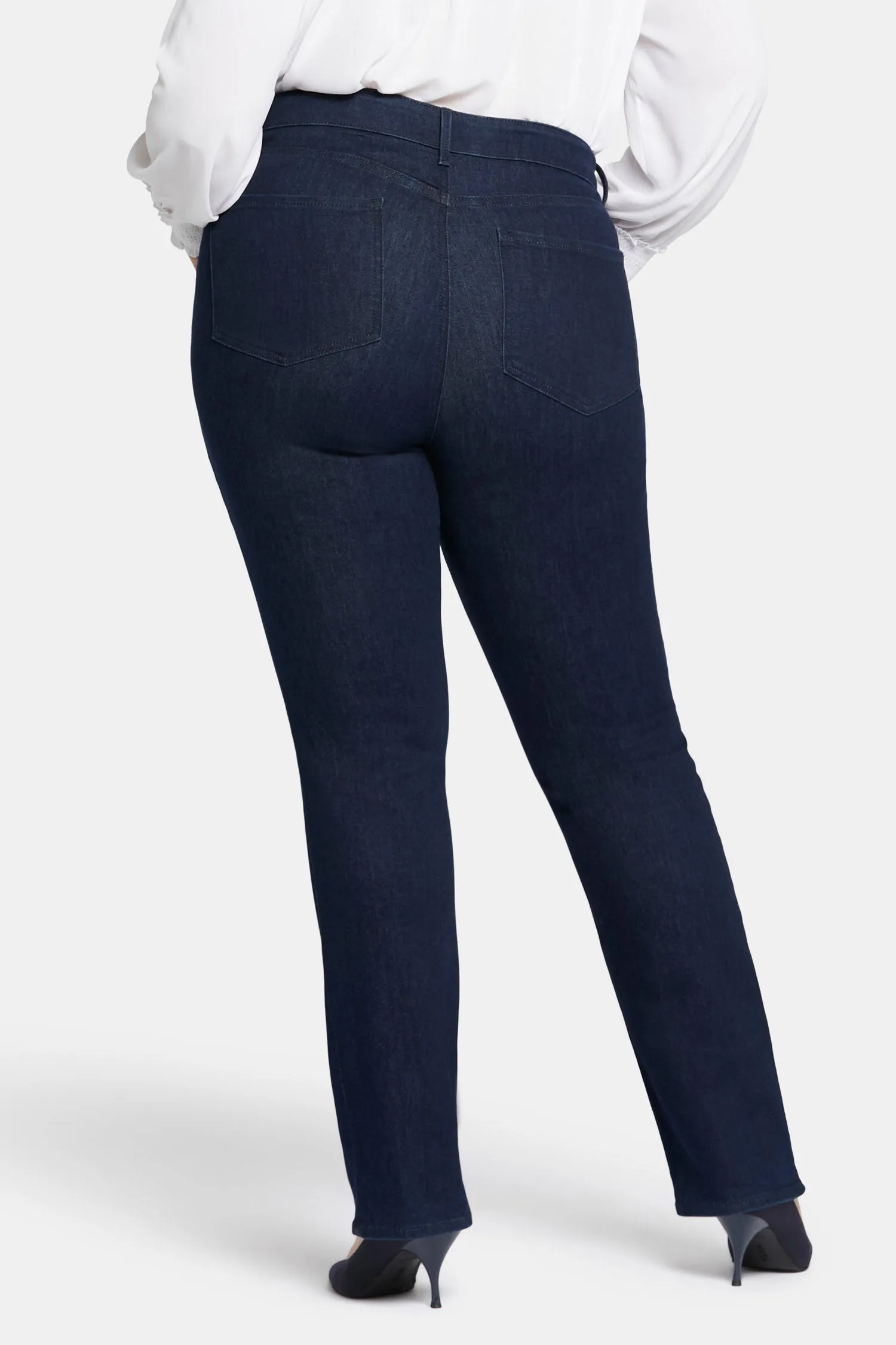 Marilyn Straight Jeans In Plus Size - Rinse